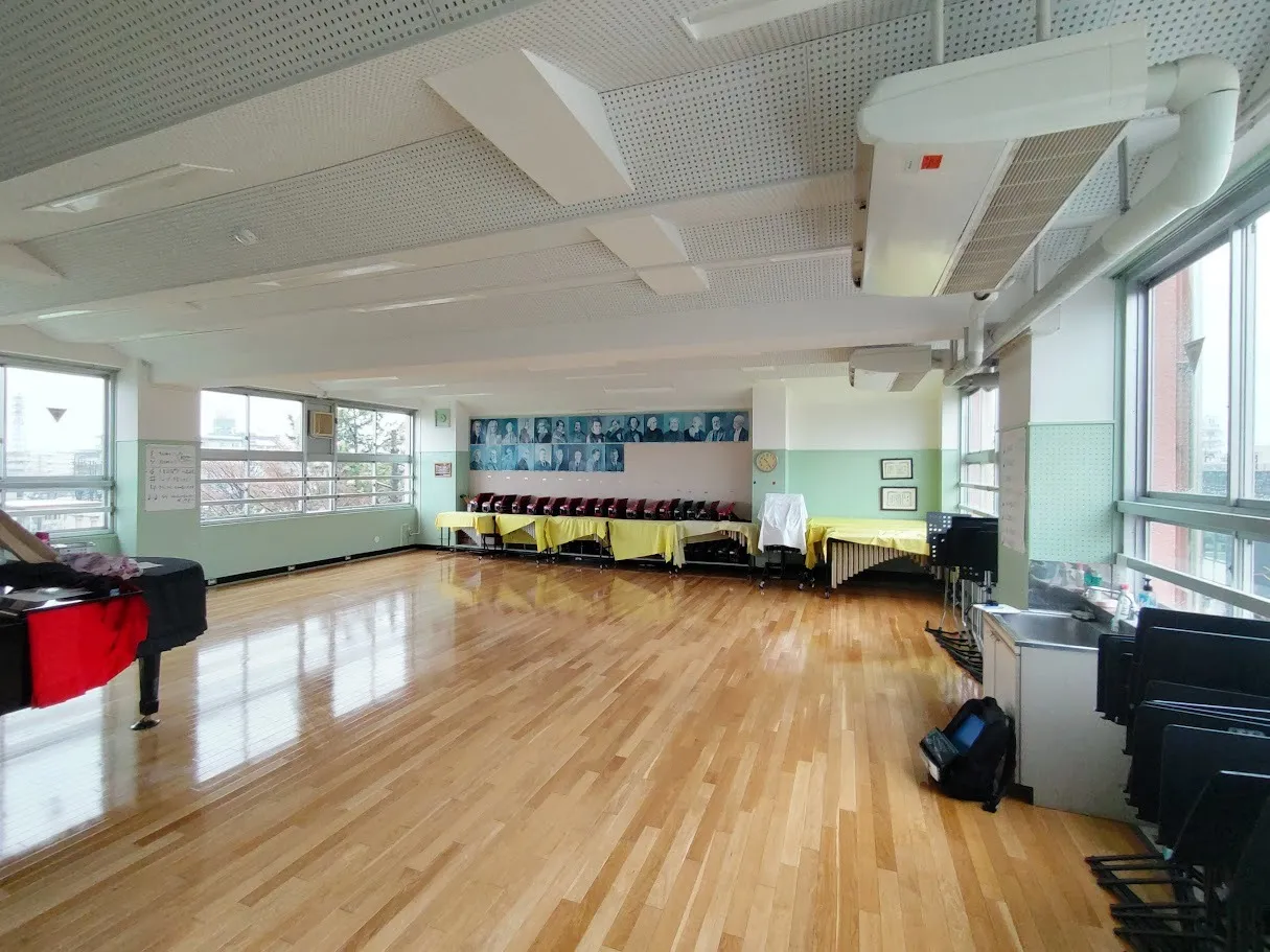 【小学校・音楽室】学校全体で取り組んだ紫外線対策